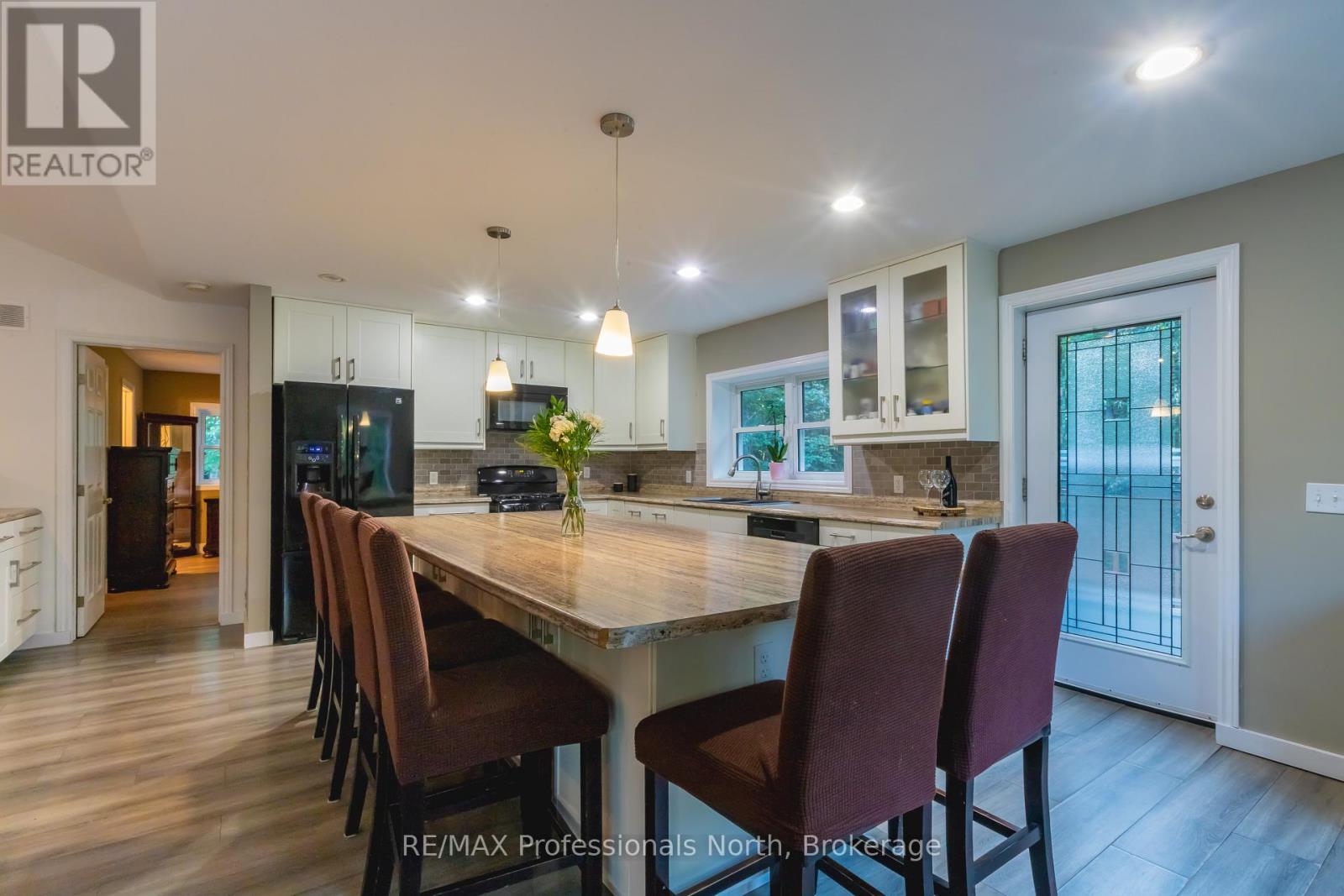 419 South Mary Lake Road, Huntsville, Ontario  P0B 1L0 - Photo 5 - X13711362