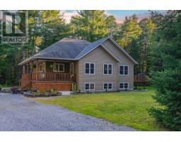 419 SOUTH MARY LAKE ROAD, Huntsville, Ontario