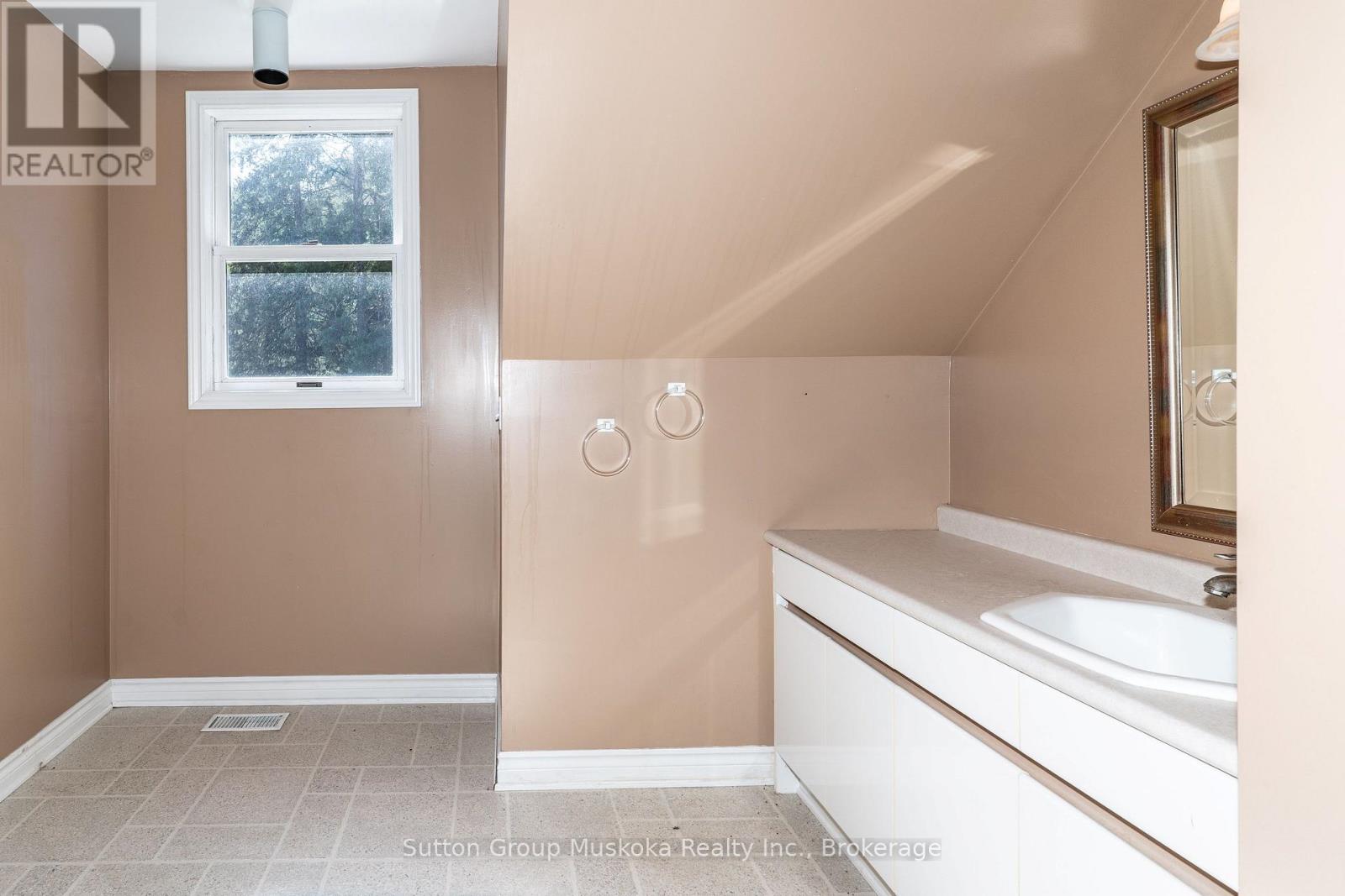 577 Canal Road, Huntsville, Ontario P1H 2J6 - Photo 38 - X13712824