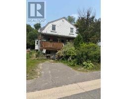 26 CANN STREET, Huntsville, Ontario