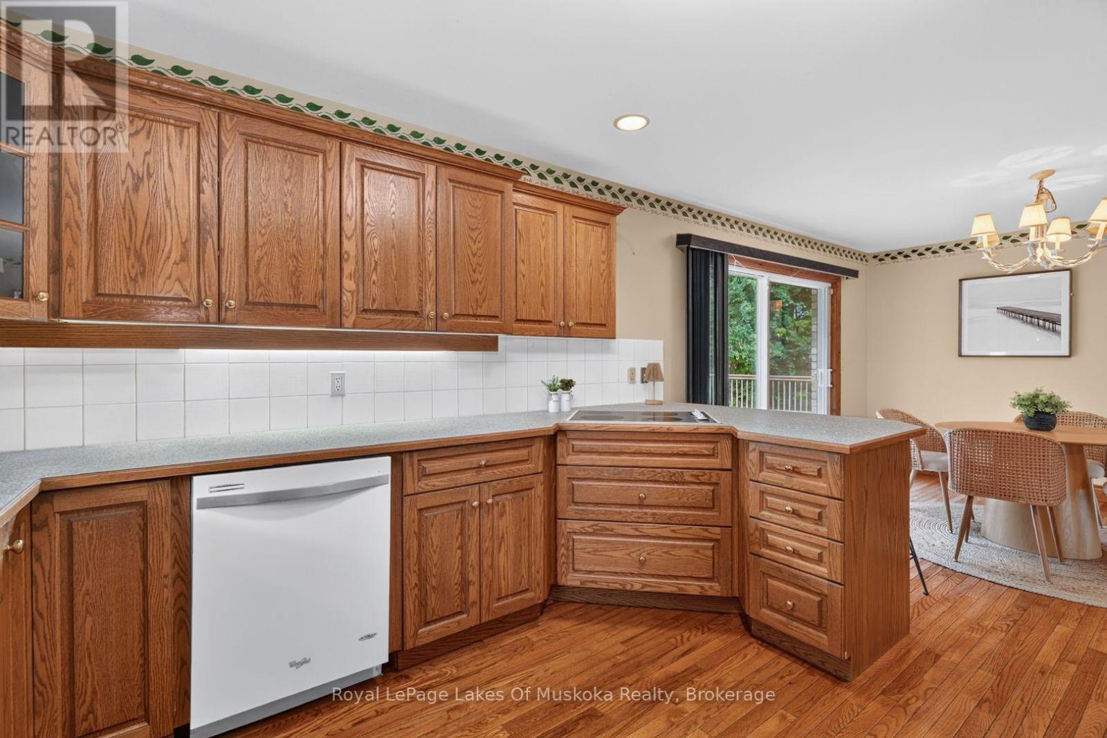 9 Silver Street, Huntsville, Ontario  P1H 1M1 - Photo 11 - X13721402