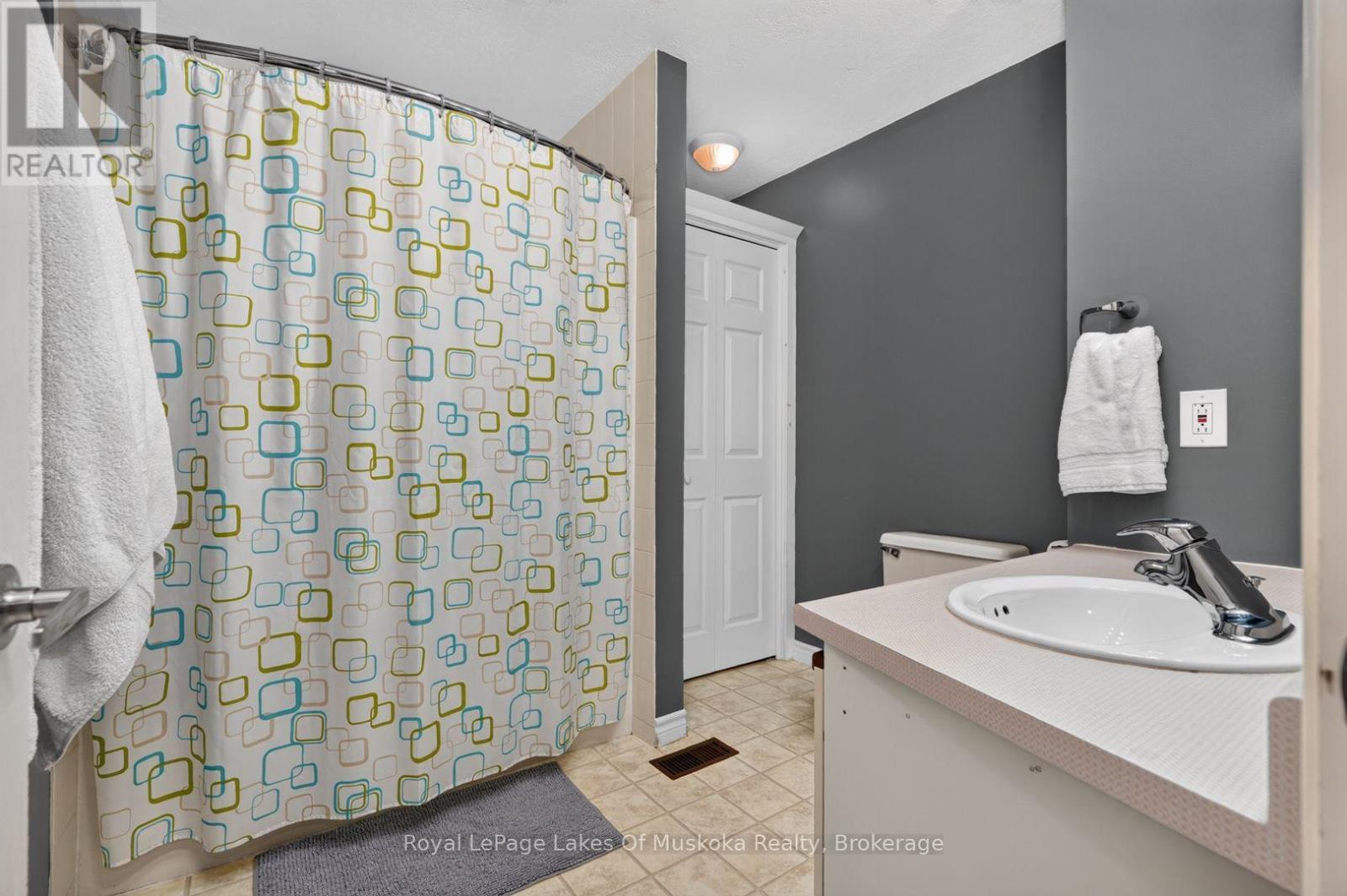 570 John Street S, Gravenhurst, Ontario P1P 1J9 - Photo 24 - X13723356