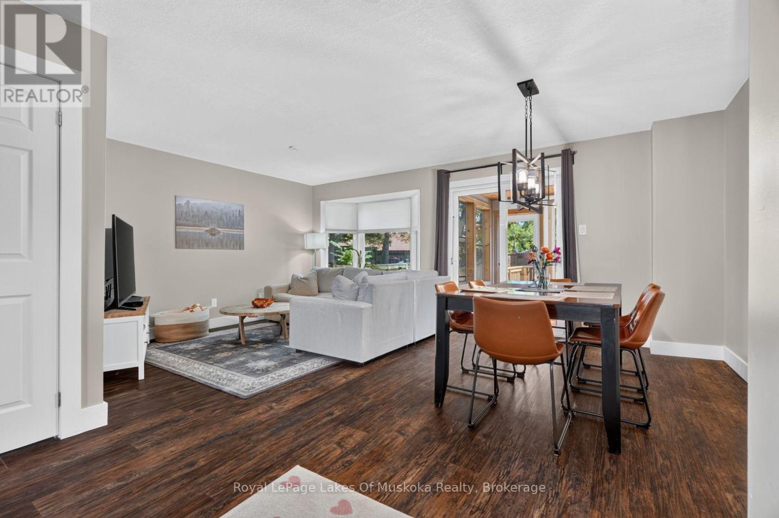 570 John Street S, Gravenhurst, Ontario P1P 1J9 - Photo 6 - X13723356