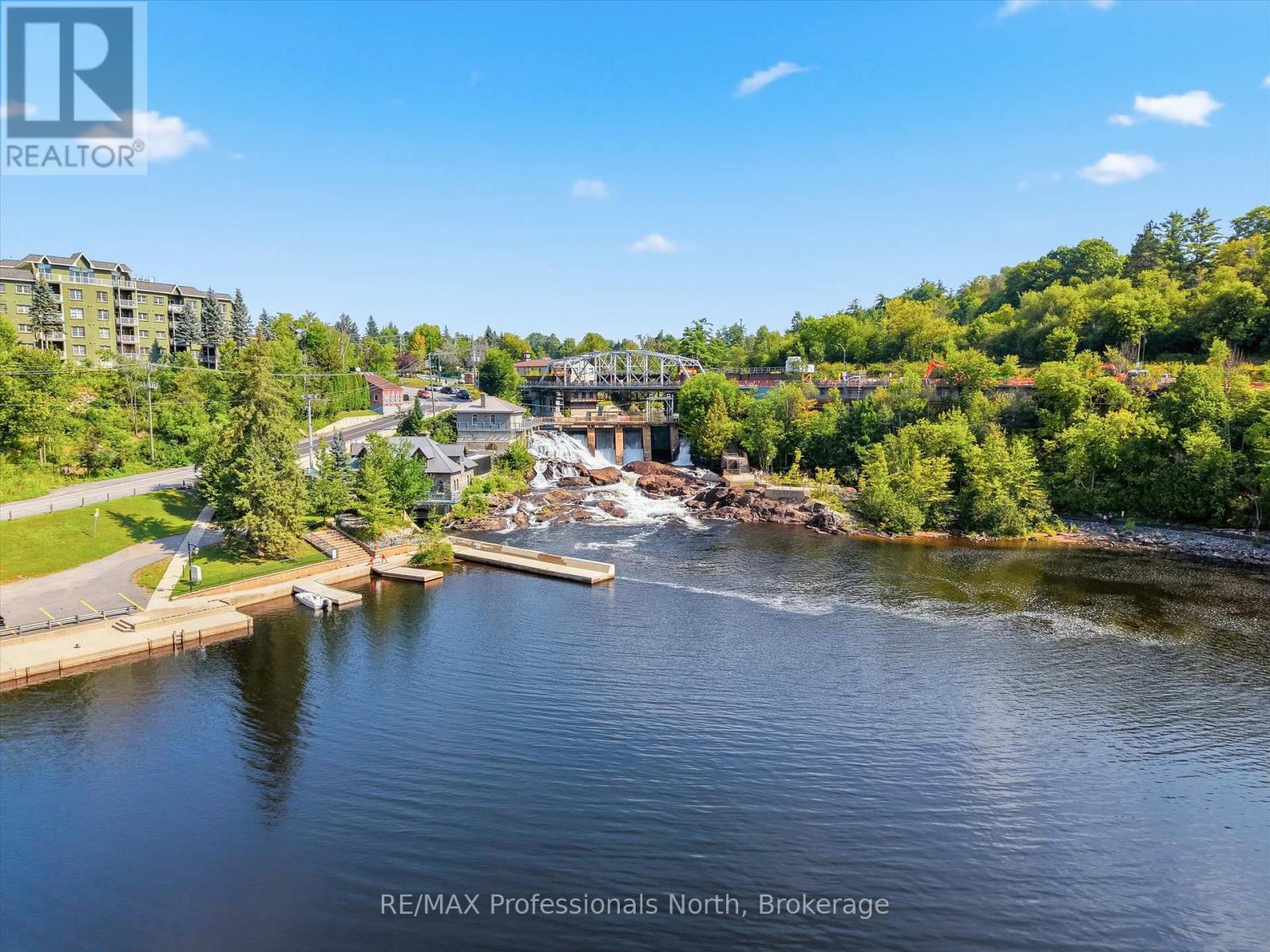 501 - 10a Kimberley Avenue, Bracebridge, Ontario  P1L 0A4 - Photo 3 - X13728046