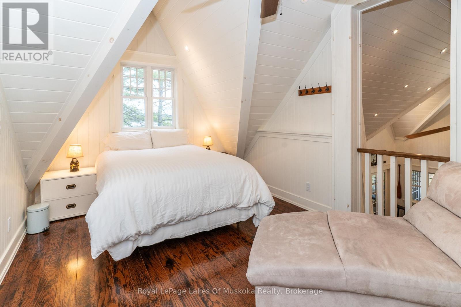 27 Island 2ml, Gravenhurst, Ontario  P0E 1G0 - Photo 19 - X13736048