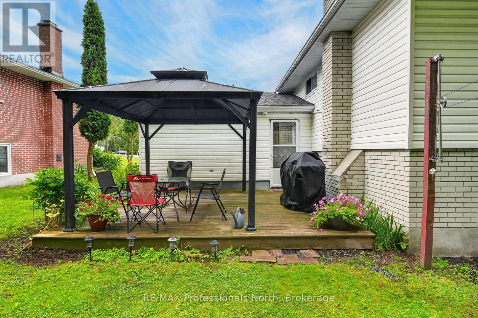 12 Anthony Court, Huntsville, Ontario P1H 1T2 - Photo 7 - X13736328