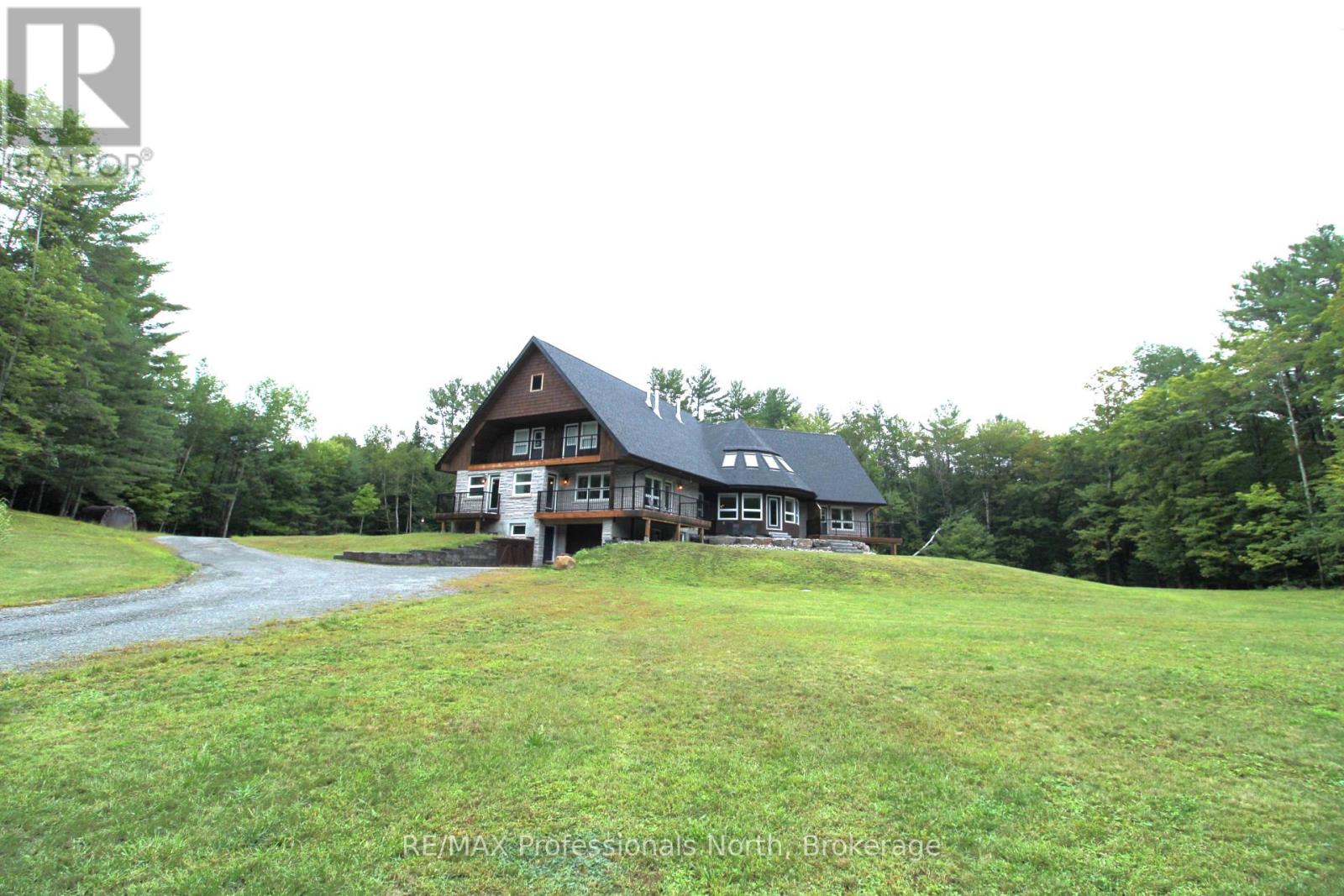 1196 Ravenscliffe Road, Huntsville, Ontario  P1H 0J3 - Photo 1 - X13739768
