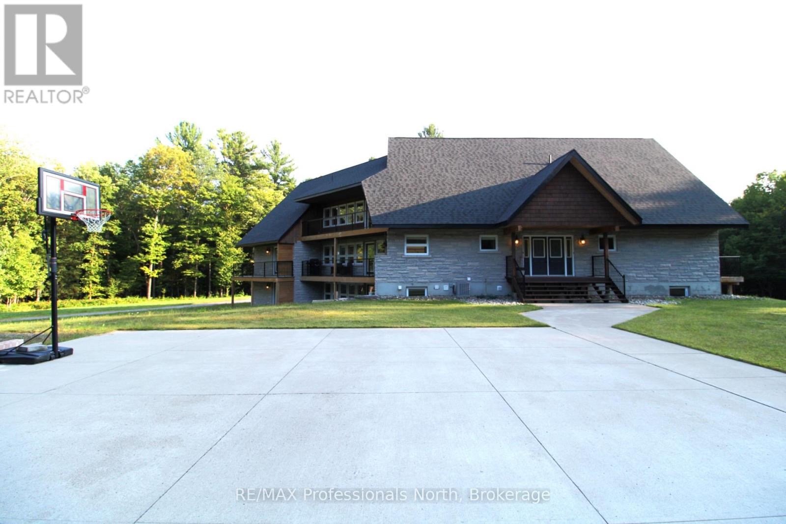 1196 Ravenscliffe Road, Huntsville, Ontario  P1H 0J3 - Photo 2 - X13739768