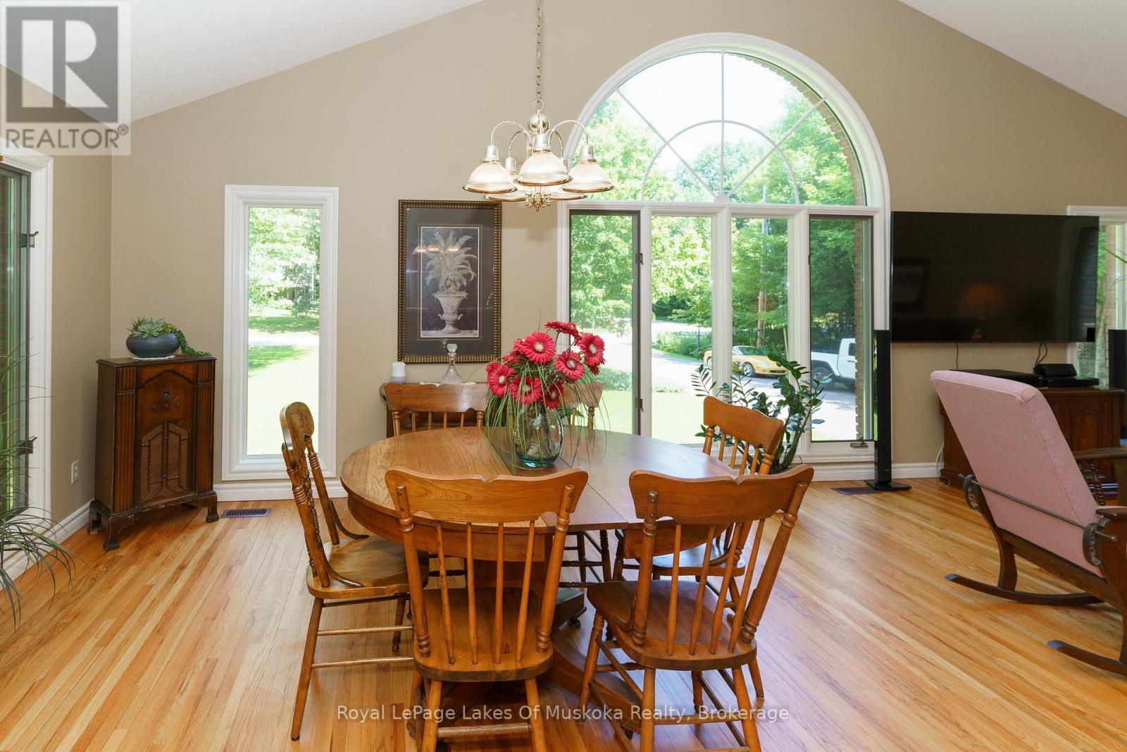 1020 Amelia Crescent, Gravenhurst, Ontario  P0E 1G0 - Photo 11 - X13740232