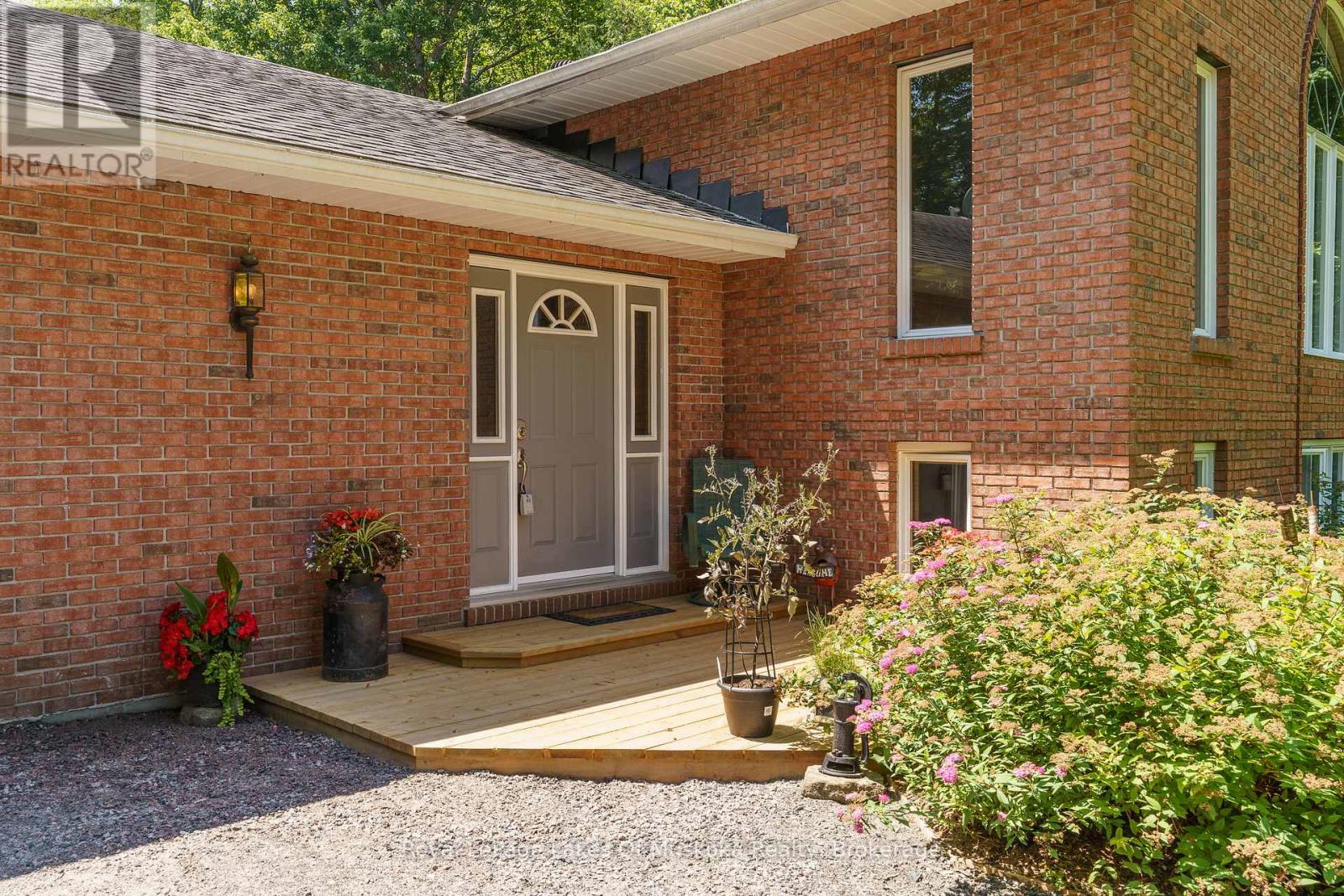 1020 Amelia Crescent, Gravenhurst, Ontario  P0E 1G0 - Photo 4 - X13740232