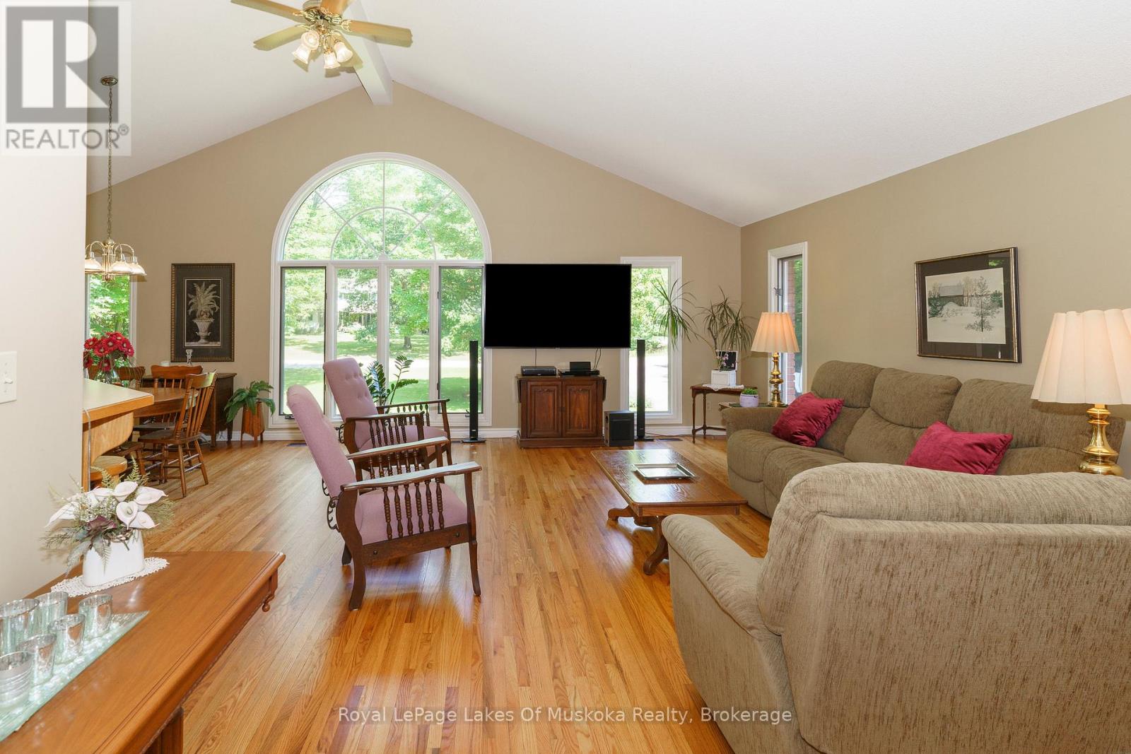 1020 Amelia Crescent, Gravenhurst, Ontario  P0E 1G0 - Photo 8 - X13740232