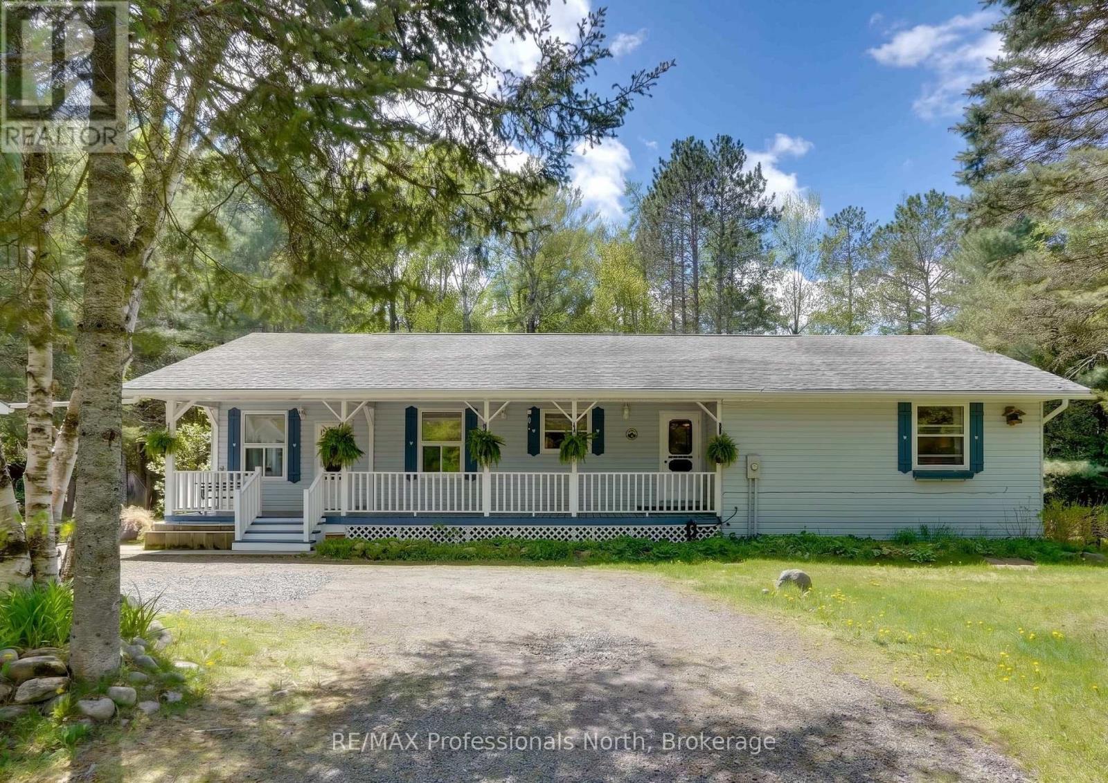 2593 Brunel Road, Huntsville, Ontario  P1H 2J3 - Photo 1 - X13742126