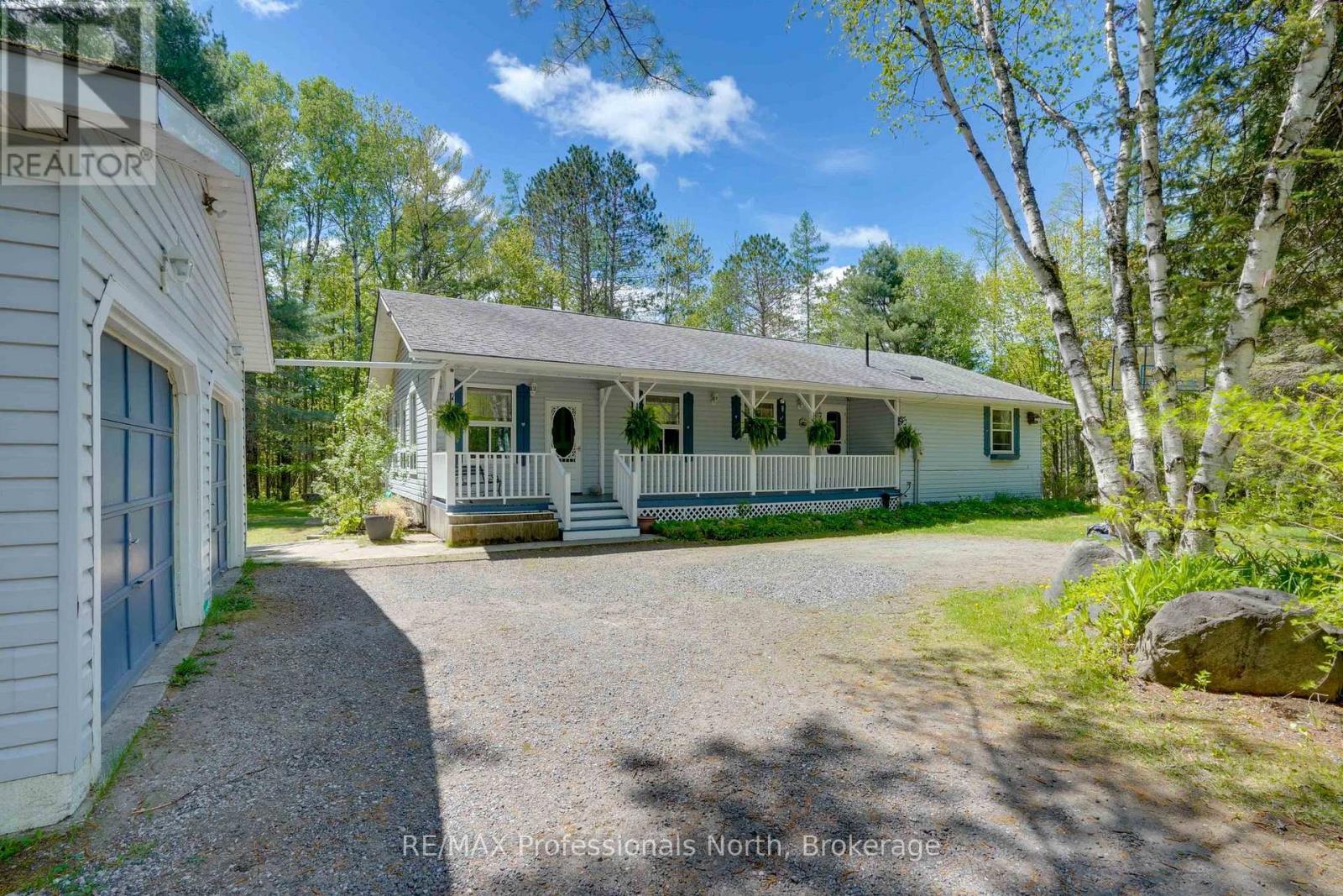 2593 Brunel Road, Huntsville, Ontario  P1H 2J3 - Photo 2 - X13742126