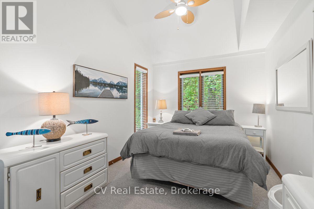 1356 & 1357 Peninsula Road, Muskoka Lakes, Ontario  P0B 1J0 - Photo 25 - X13743086