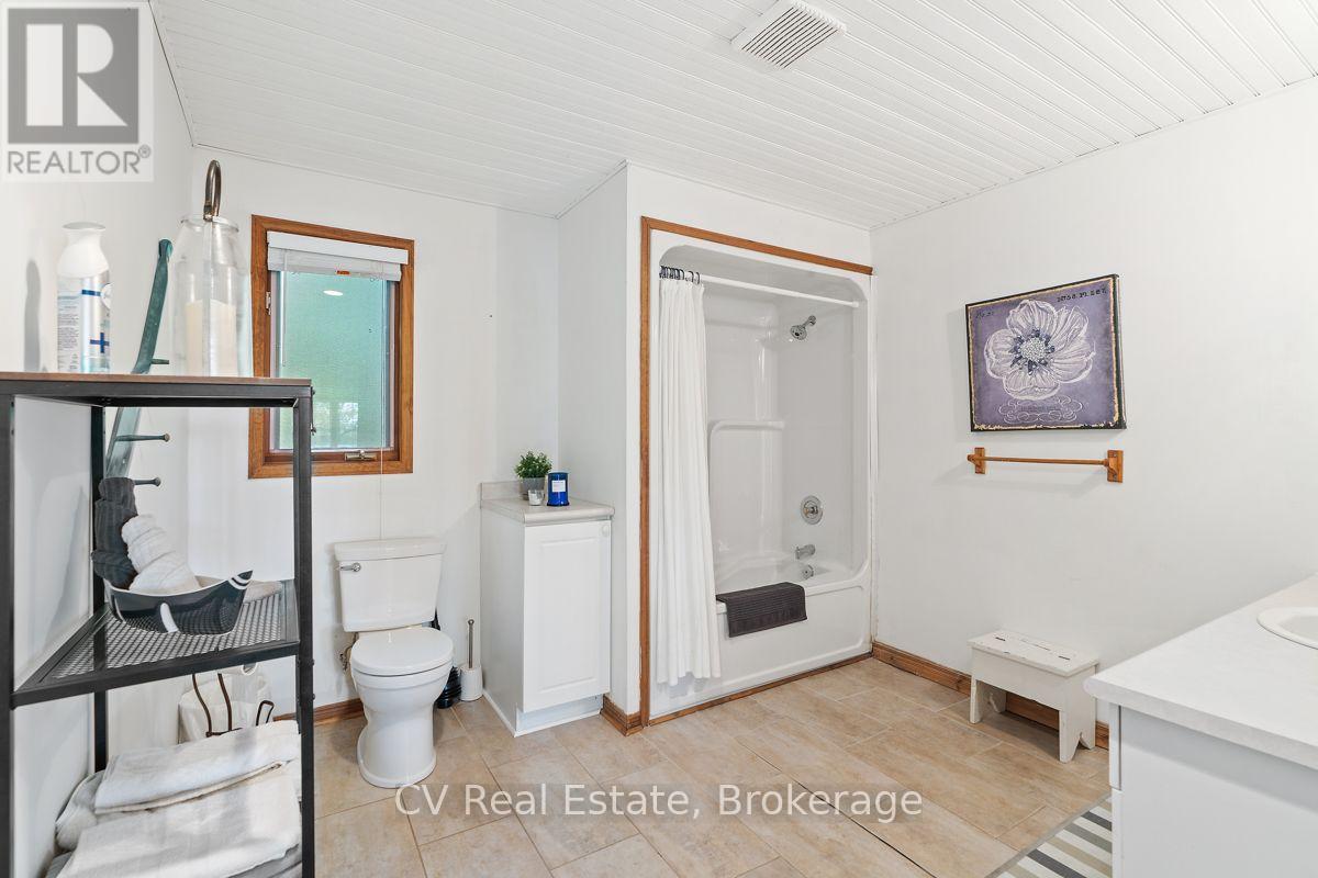 1356 & 1357 Peninsula Road, Muskoka Lakes, Ontario  P0B 1J0 - Photo 26 - X13743086