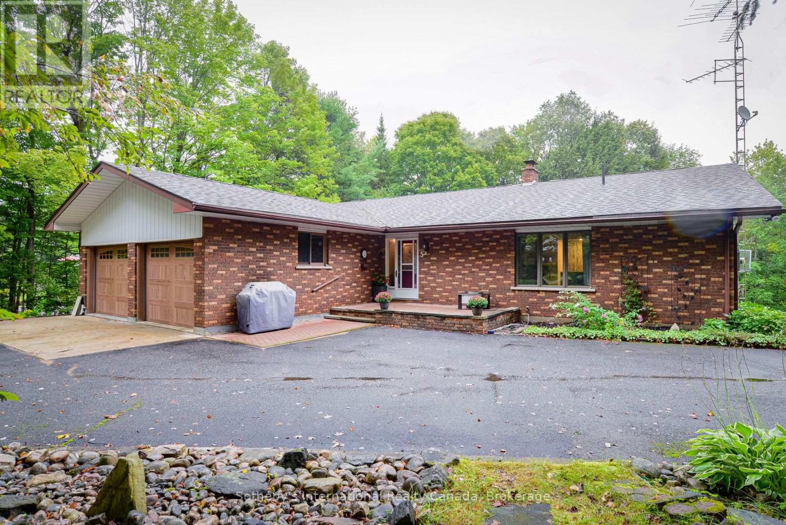 55 Denniss Drive, Bracebridge, Ontario  P1L 1W9 - Photo 3 - X13744992