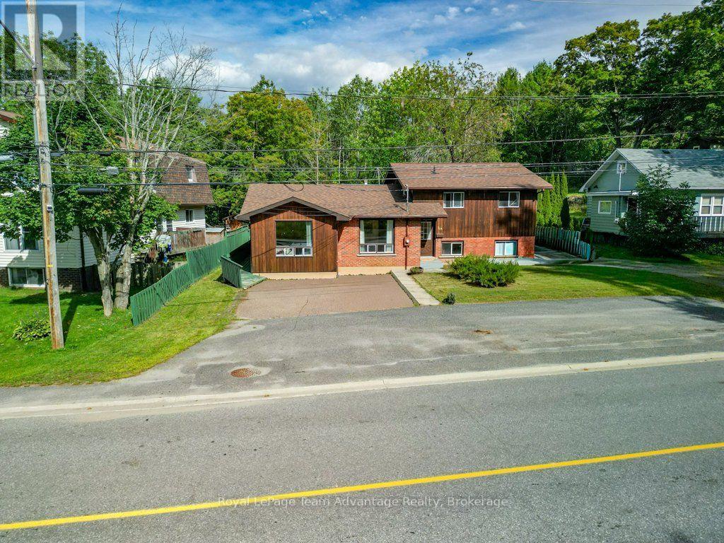 30a Forest Street, Parry Sound, Ontario  P2A 2P9 - Photo 1 - X13746008
