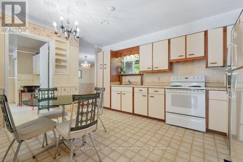 30a Forest Street, Parry Sound, Ontario  P2A 2P9 - Photo 10 - X13746008