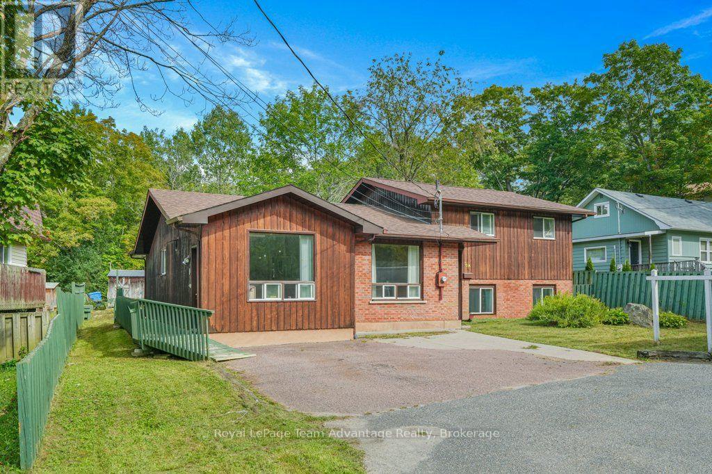 30a Forest Street, Parry Sound, Ontario  P2A 2P9 - Photo 2 - X13746008