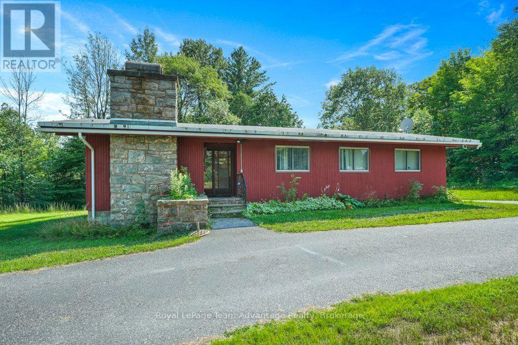 584 A & B Hwy 141, Seguin, Ontario  P0C 1J0 - Photo 1 - X13746268