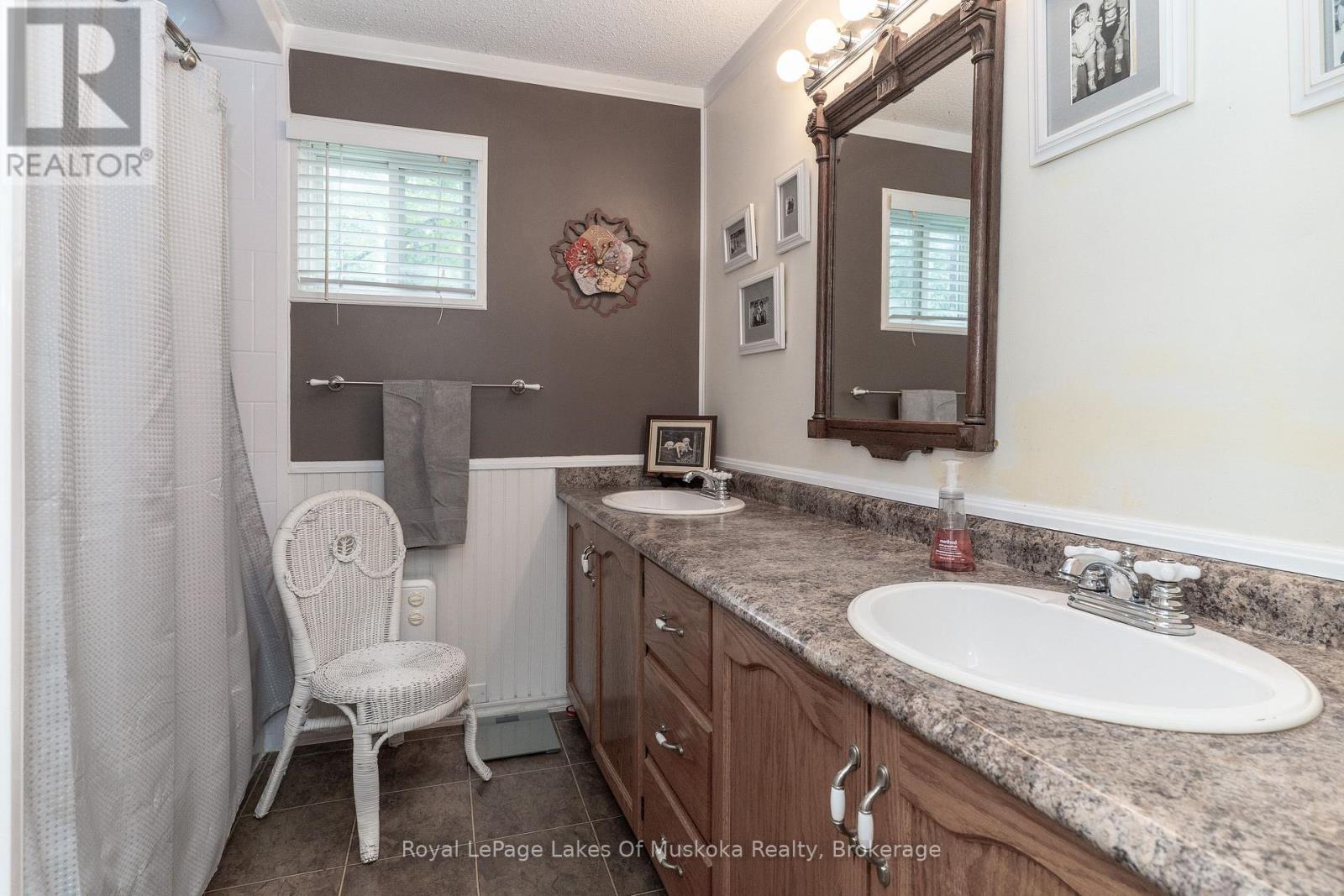 230 Lakeview Avenue, Gravenhurst, Ontario  P1P 1R4 - Photo 18 - X13746848
