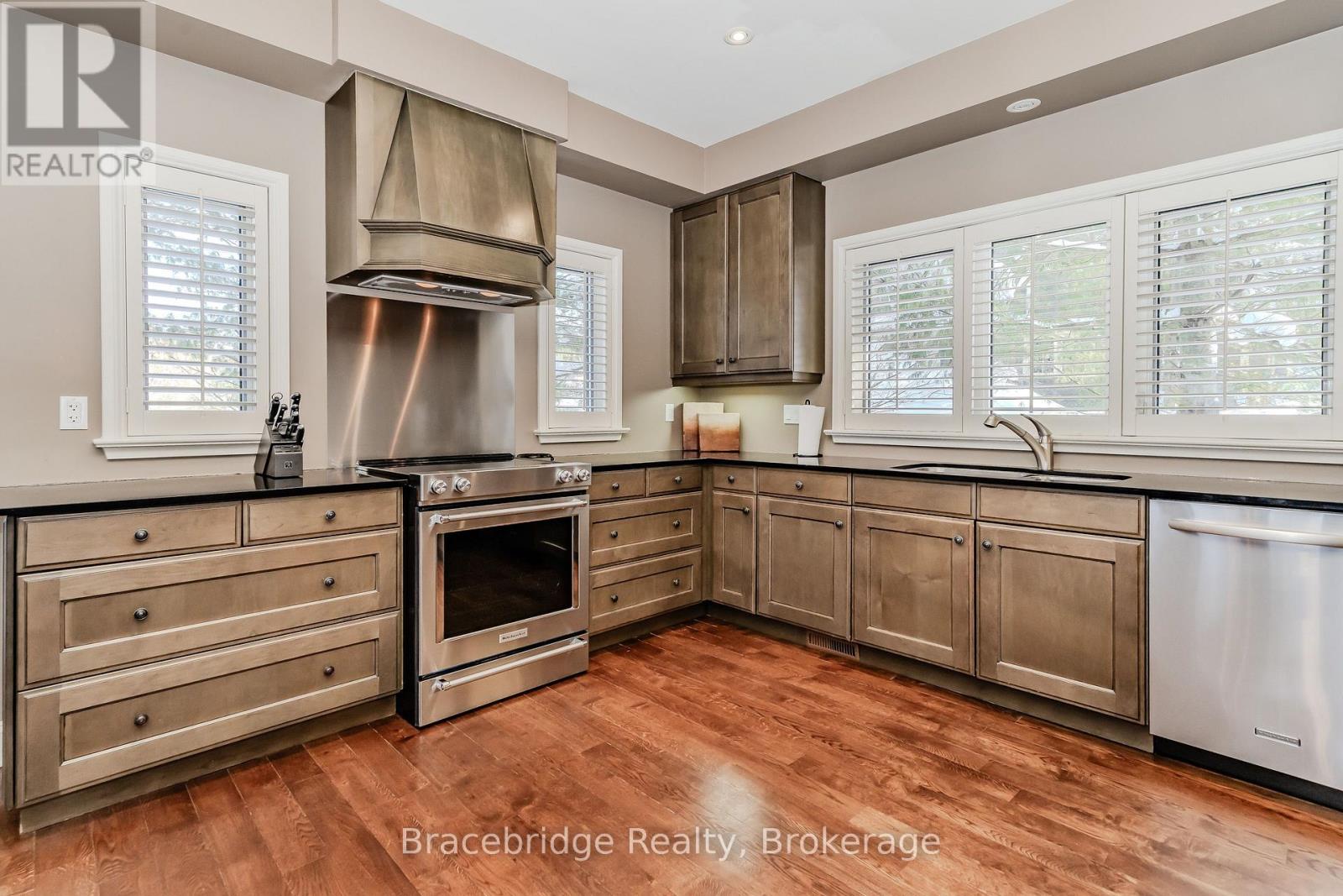 Water's Edge W1 - 3876 Muskoka Rd 118 Highway W, Muskoka Lakes, Ontario  P0B 1J0 - Photo 13 - X13755132