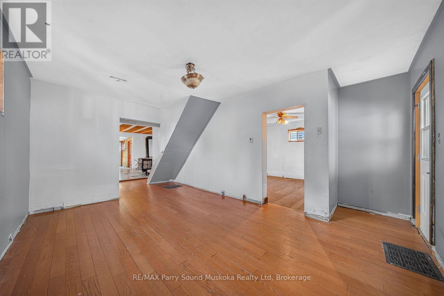 5 Wakefield Street, Parry Sound, Ontario P2A 2V2 - Photo 14 - X13755138