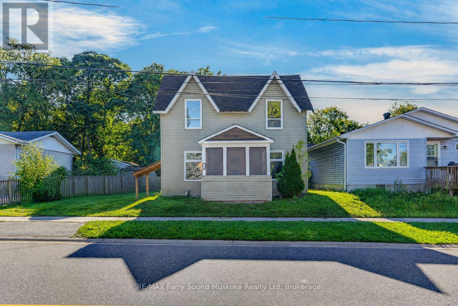 5 Wakefield Street, Parry Sound, Ontario P2A 2V2 - Photo 2 - X13755138