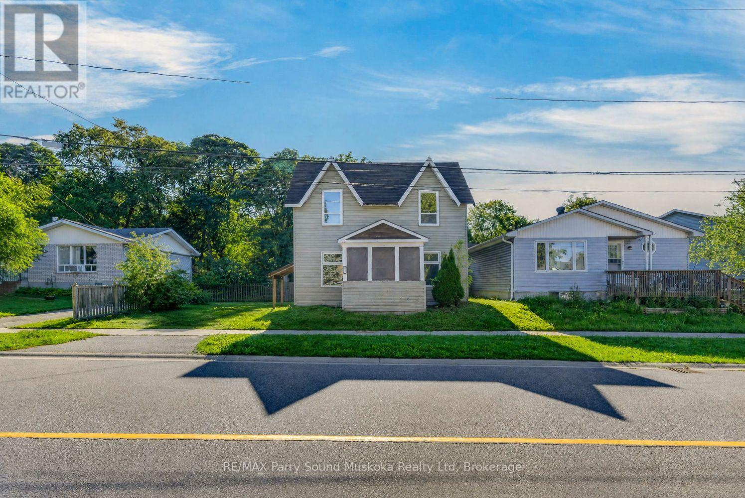 5 Wakefield Street, Parry Sound, Ontario P2A 2V2 - Photo 3 - X13755138