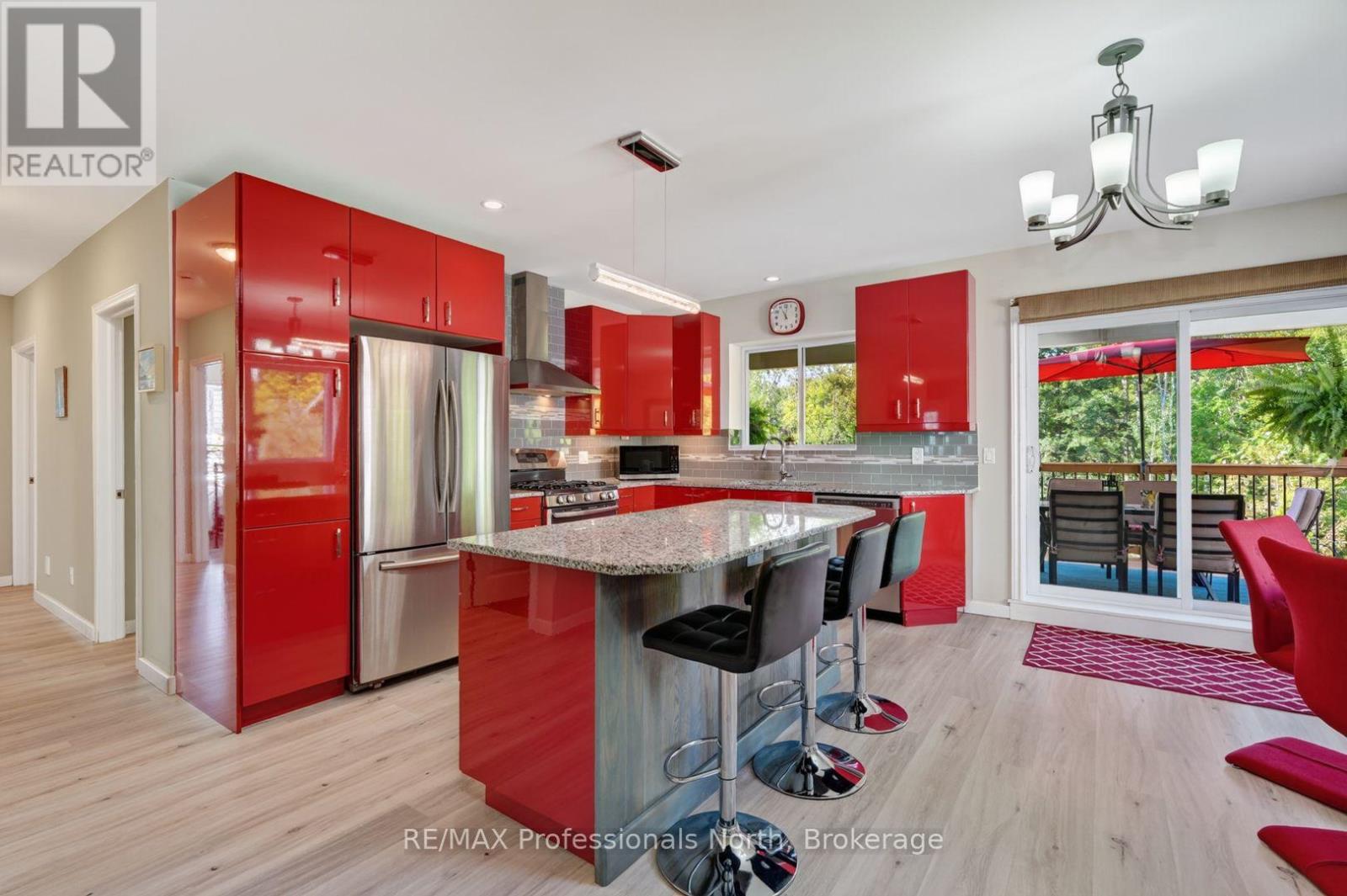 38 Goodwin Drive, Huntsville, Ontario P1H 2R3 - Photo 10 - X13762536