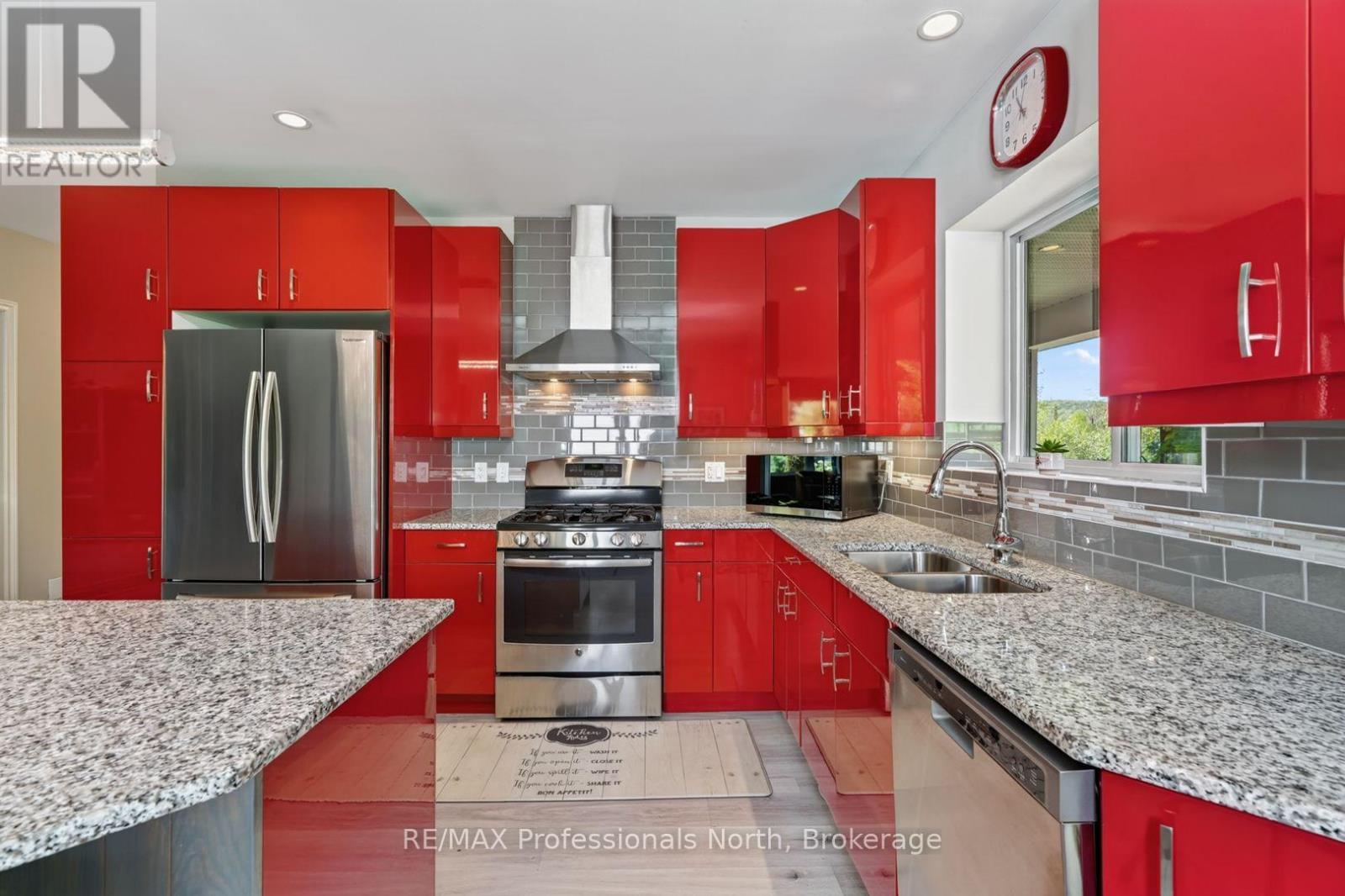 38 Goodwin Drive, Huntsville, Ontario P1H 2R3 - Photo 13 - X13762536