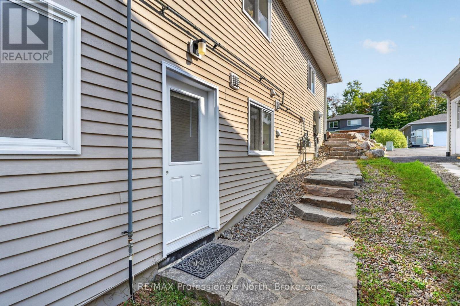 38 Goodwin Drive, Huntsville, Ontario P1H 2R3 - Photo 35 - X13762536
