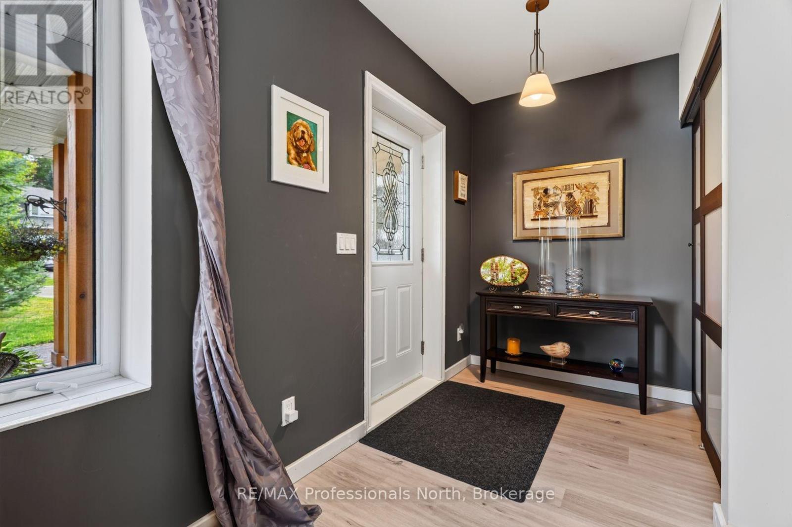 38 Goodwin Drive, Huntsville, Ontario P1H 2R3 - Photo 5 - X13762536