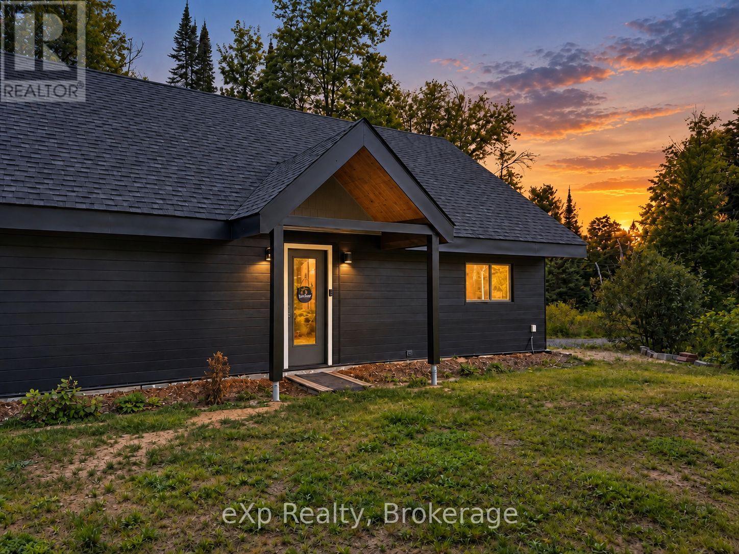 422 Balsam Chutes Road, Huntsville, Ontario  P0B 1L0 - Photo 1 - X13763998