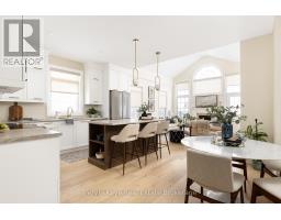 2 LEEDS COURT, Bracebridge, Ontario