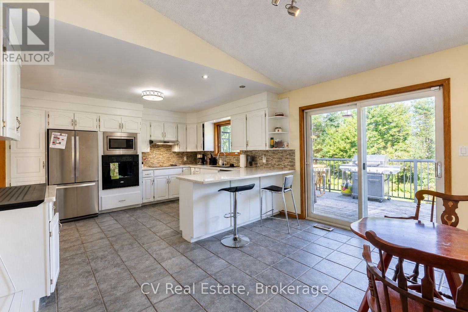 1045 Narrows Road, Gravenhurst, Ontario P1P 1R2 - Photo 13 - X13778612