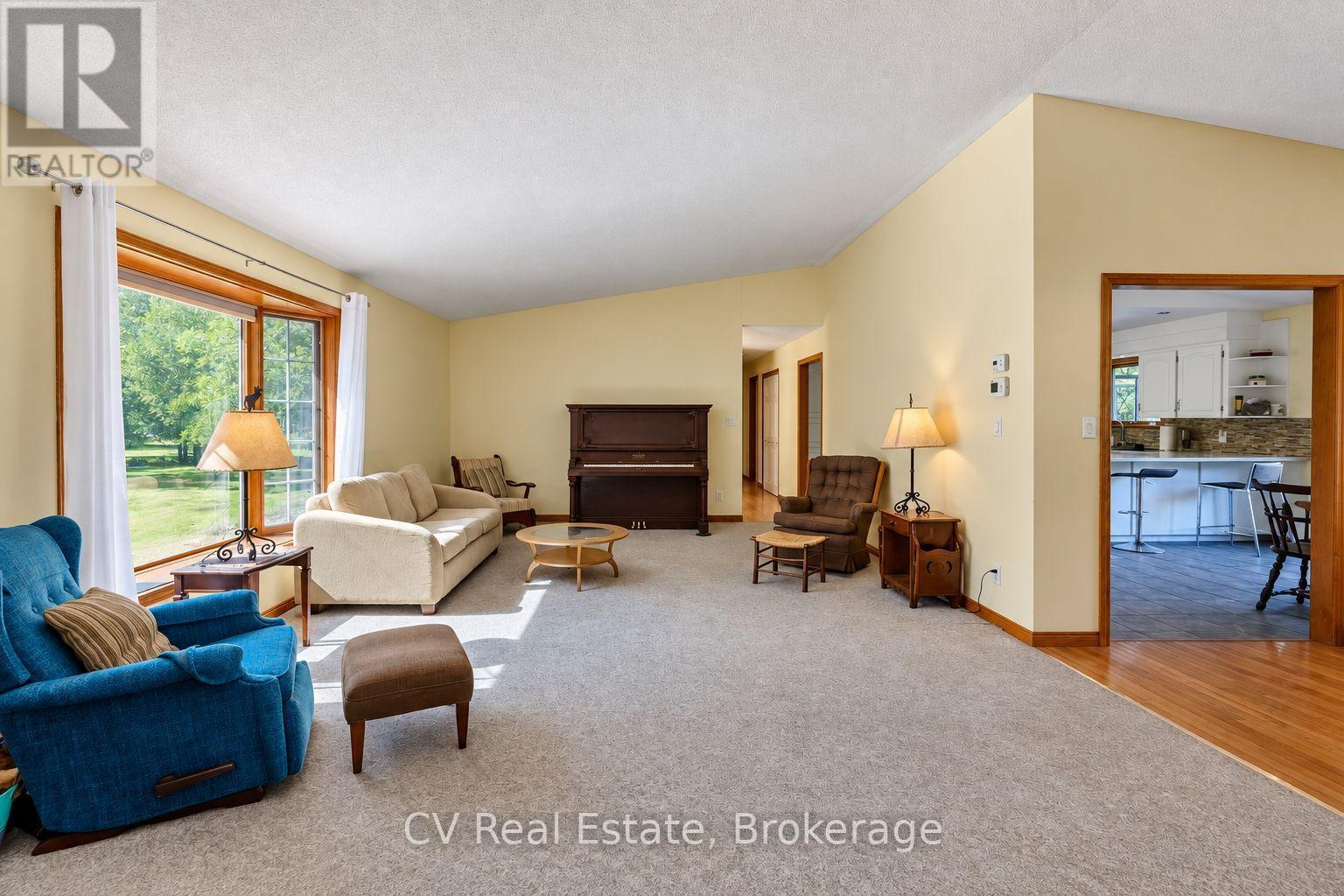 1045 Narrows Road, Gravenhurst, Ontario P1P 1R2 - Photo 17 - X13778612