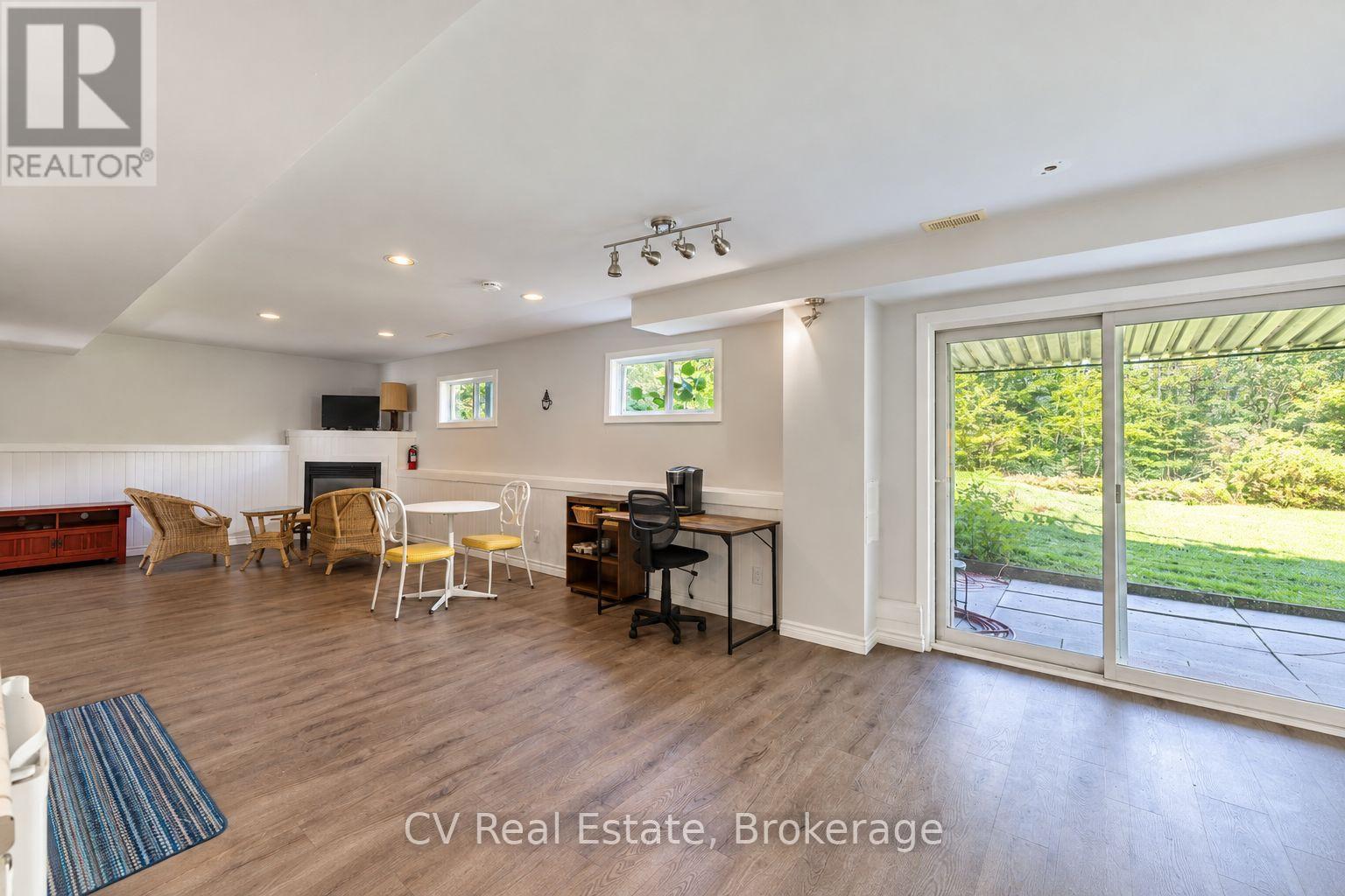 1045 Narrows Road, Gravenhurst, Ontario P1P 1R2 - Photo 25 - X13778612