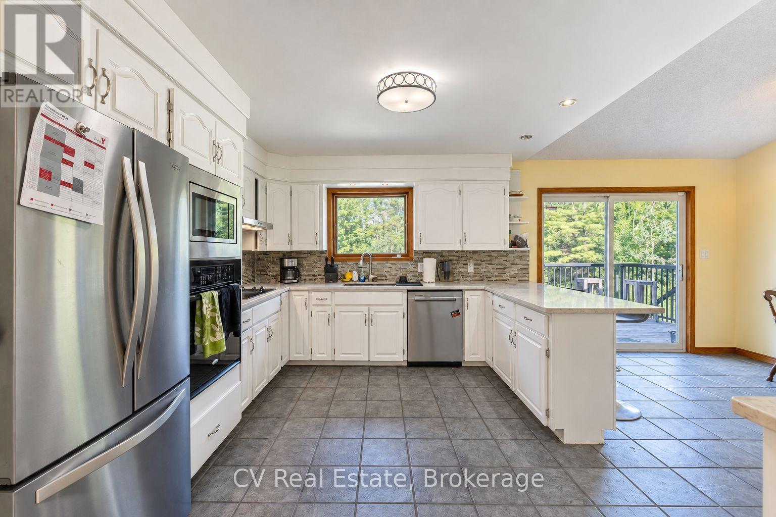 1045 Narrows Road, Gravenhurst, Ontario P1P 1R2 - Photo 8 - X13778612