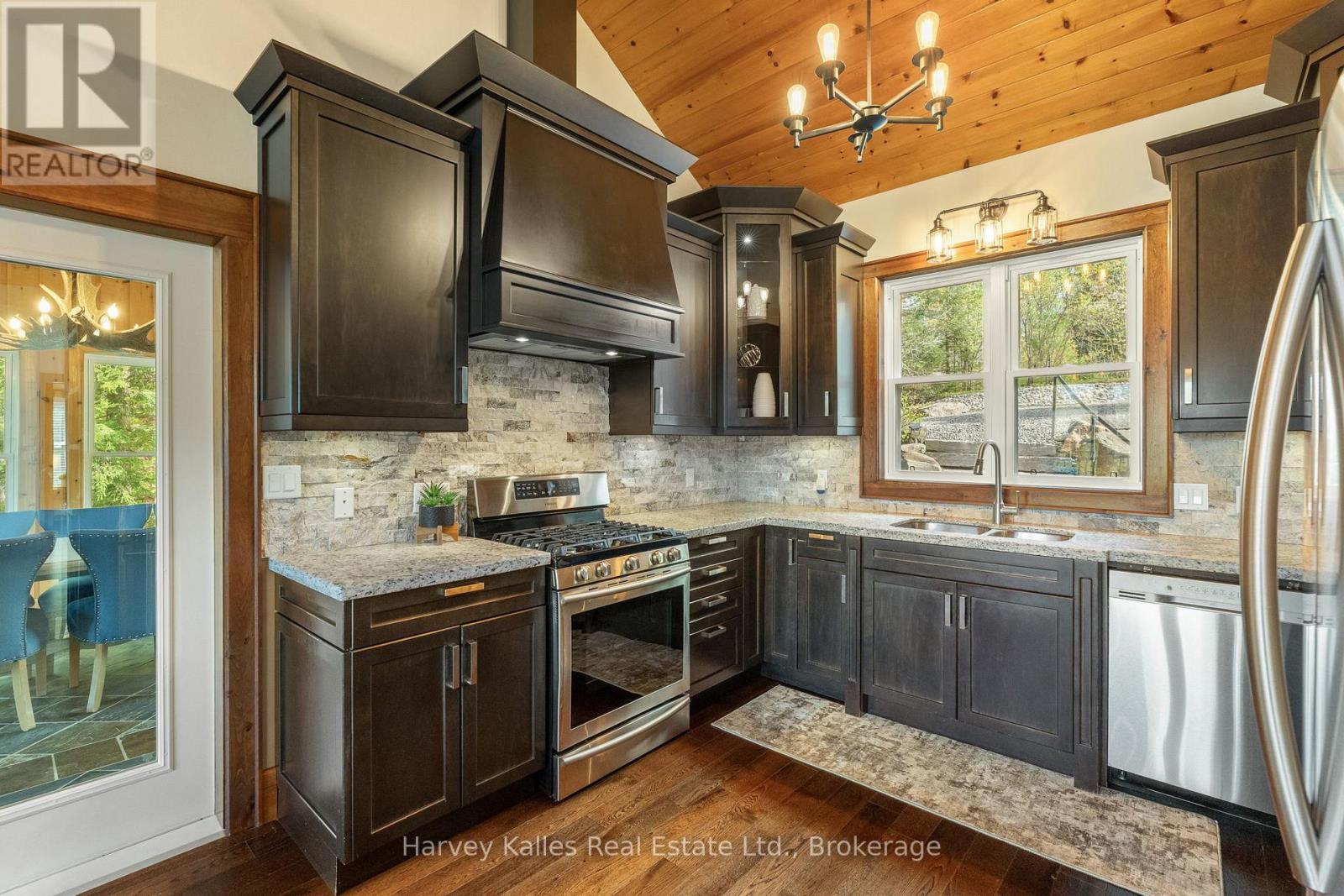 2787 Muskoka 118 Road W, Muskoka Lakes, Ontario P0B 1J0 - Photo 17 - X13790866