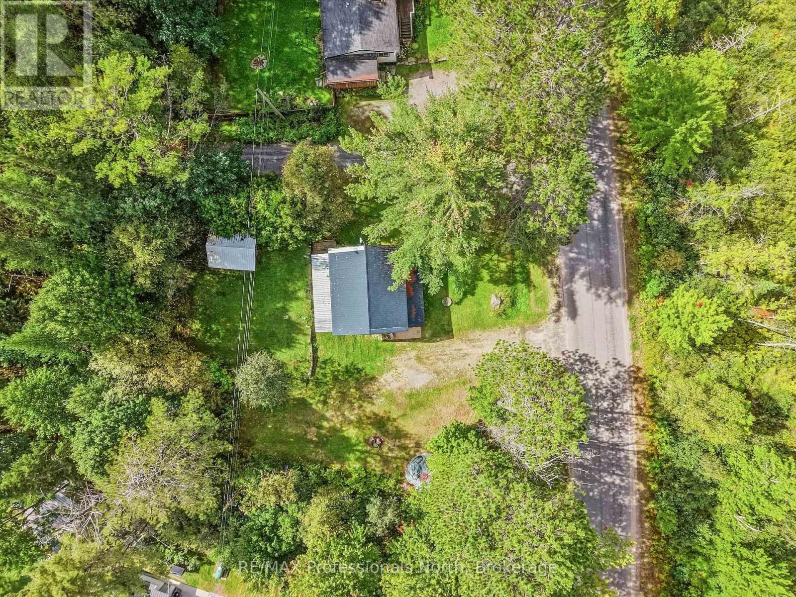 31 Hutcheson Beach Road E, Huntsville, Ontario  P1H 1N4 - Photo 2 - X13792844