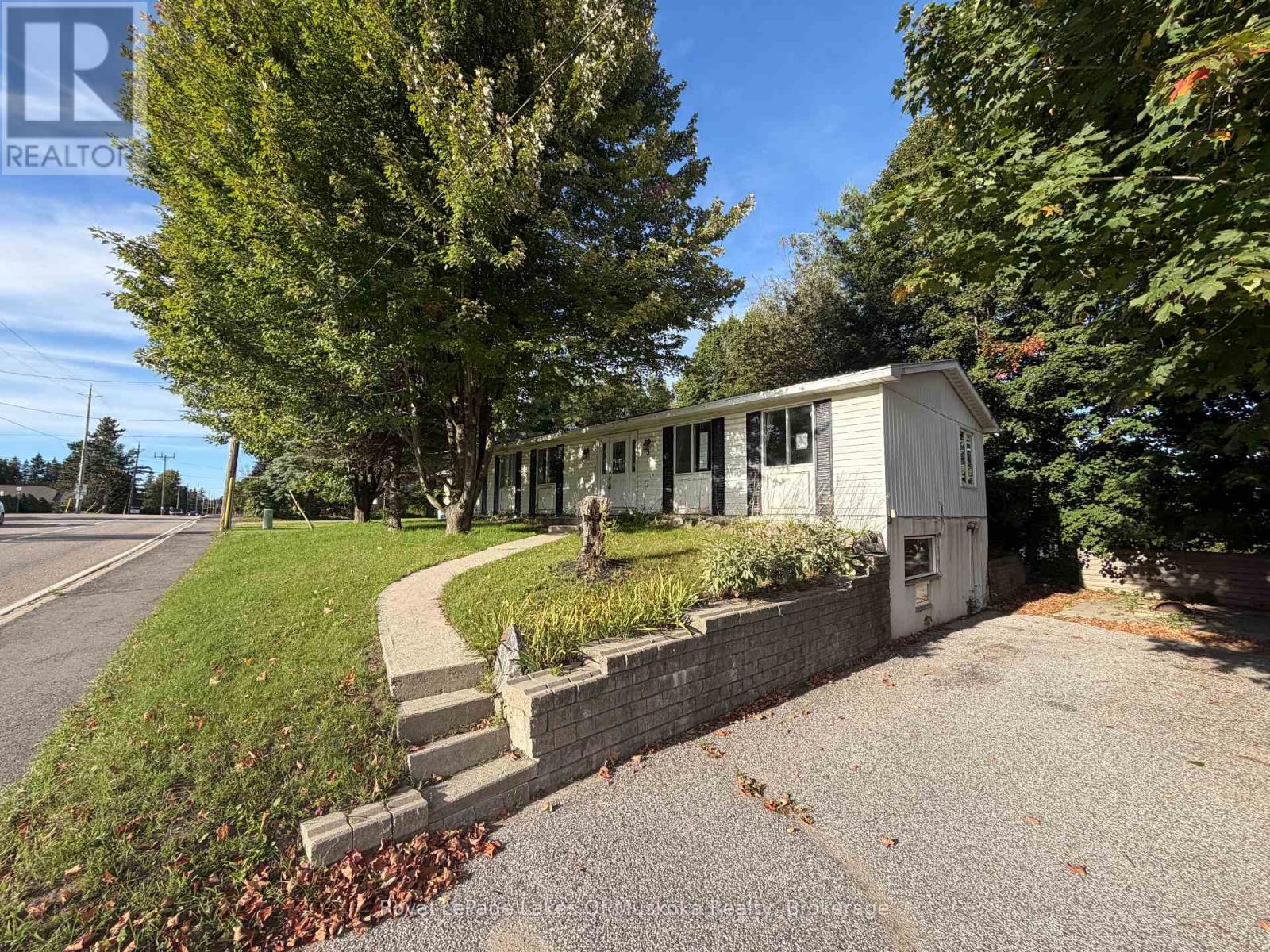 3 Wellington Street, Bracebridge, Ontario P1L 1E8 - Photo 2 - X13796168