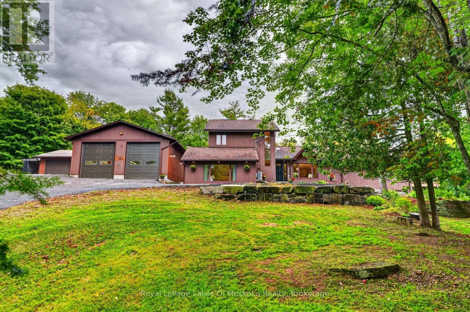 1020 East Walker Lake Drive, Lake Of Bays, Ontario  P1H 2J6 - Photo 2 - X13798294