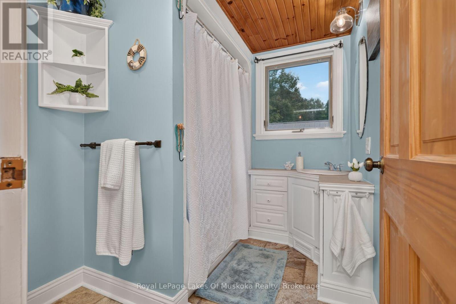 1020 East Walker Lake Drive, Lake Of Bays, Ontario  P1H 2J6 - Photo 26 - X13798294