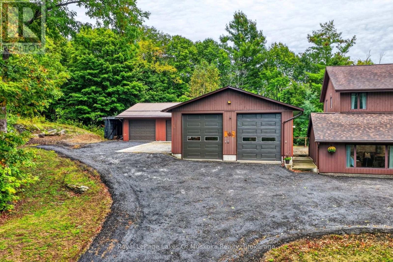 1020 East Walker Lake Drive, Lake Of Bays, Ontario  P1H 2J6 - Photo 4 - X13798294