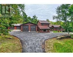 1020 EAST WALKER LAKE DRIVE, Lake of Bays, Ontario