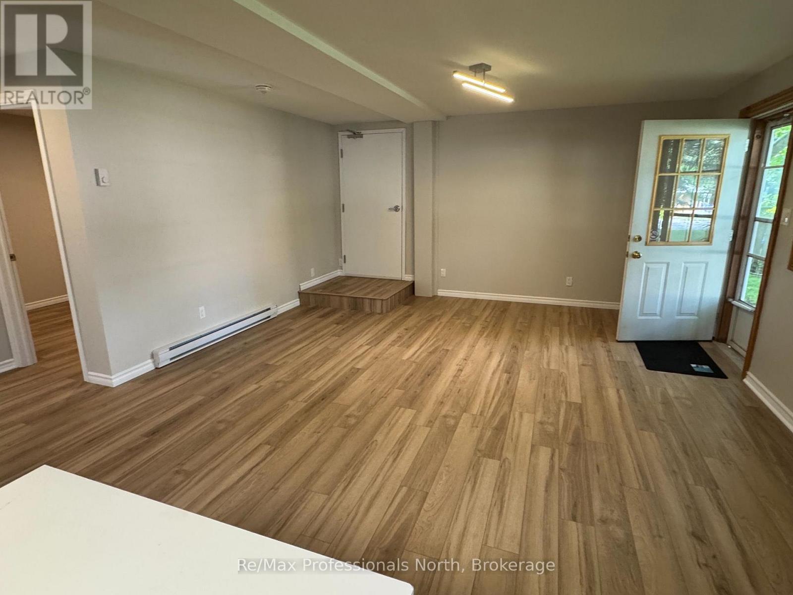 141 Hotchkiss Street, Gravenhurst, Ontario  P1P 1H6 - Photo 7 - X13805410