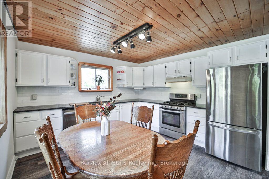 410 Etwell Road, Huntsville, Ontario P1H 2J2 - Photo 12 - X13806062