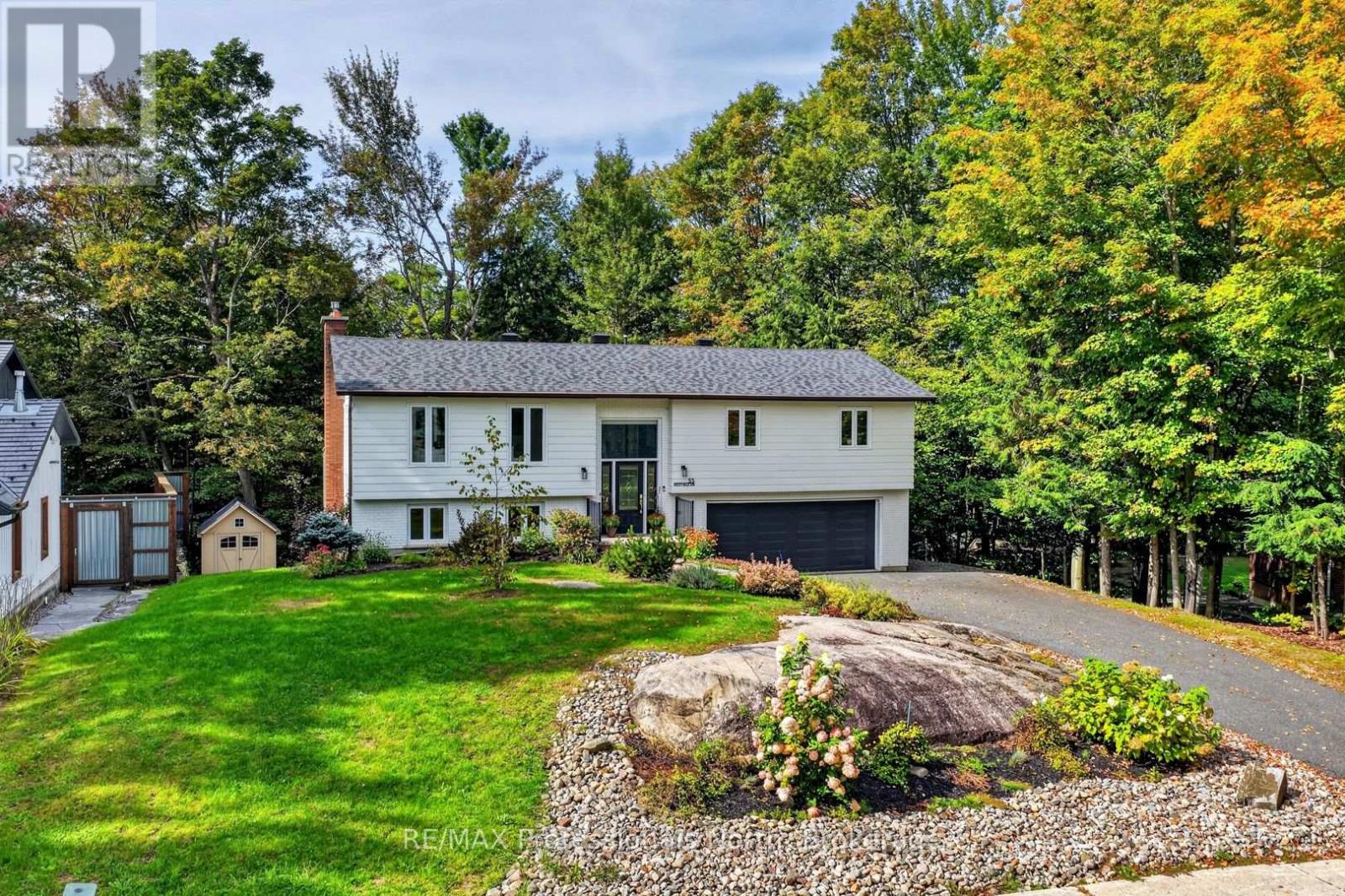 55 Westvale Drive, Bracebridge, Ontario  P1L 1B3 - Photo 1 - X13825016
