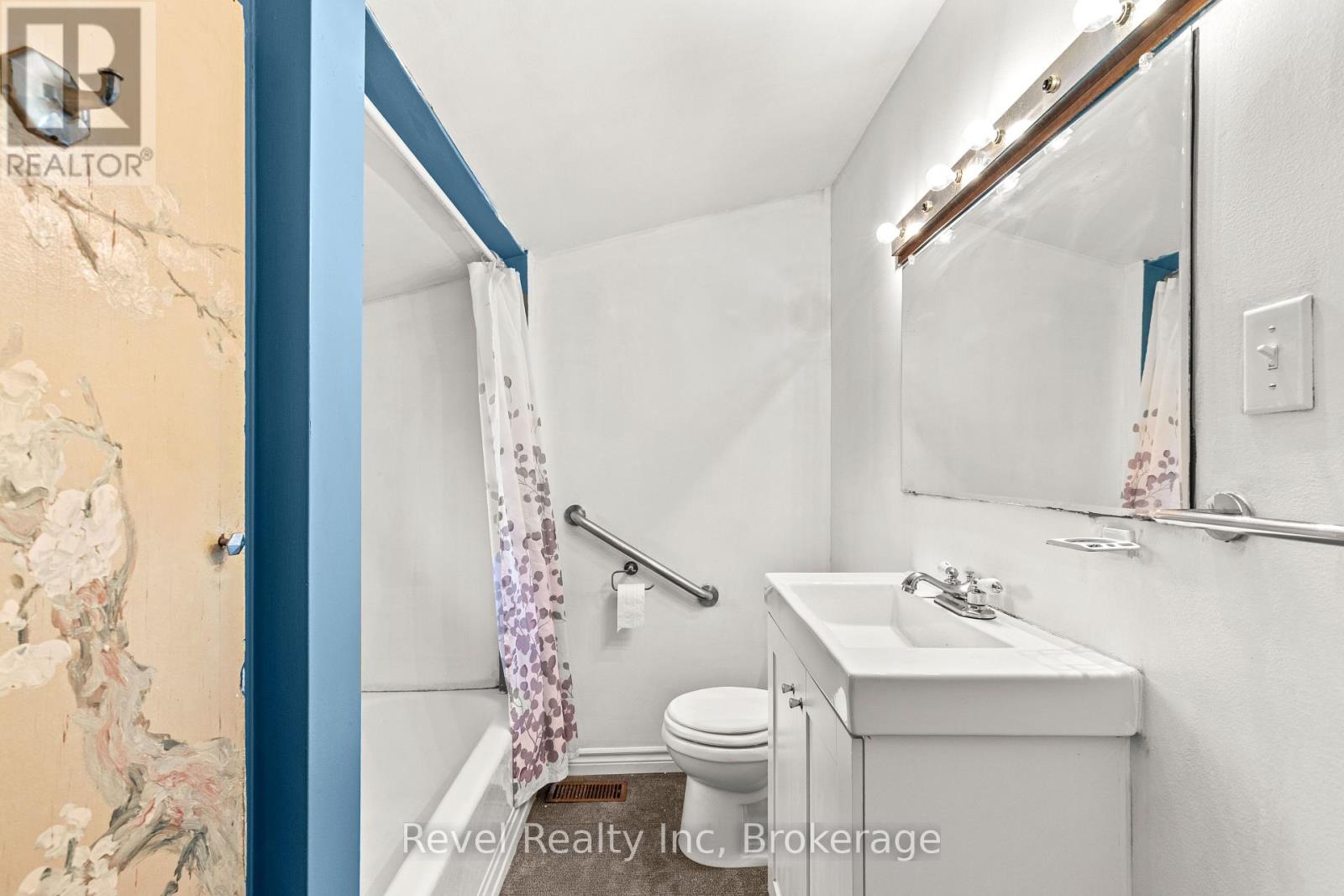 4 Margaret Street, Parry Sound, Ontario  P2A 2A8 - Photo 11 - X13828210